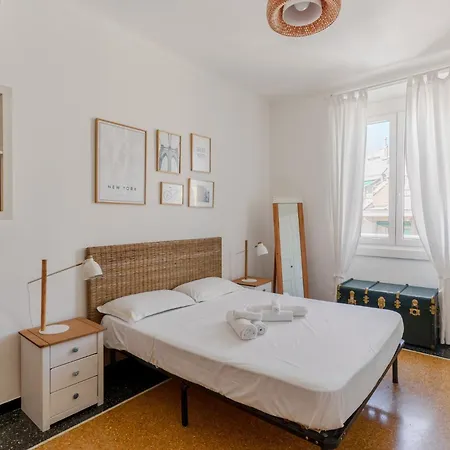 Guesthost - Bright X6 With Terrace Appartement Gênes