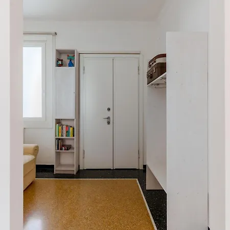 Guesthost - Bright X6 With Terrace *